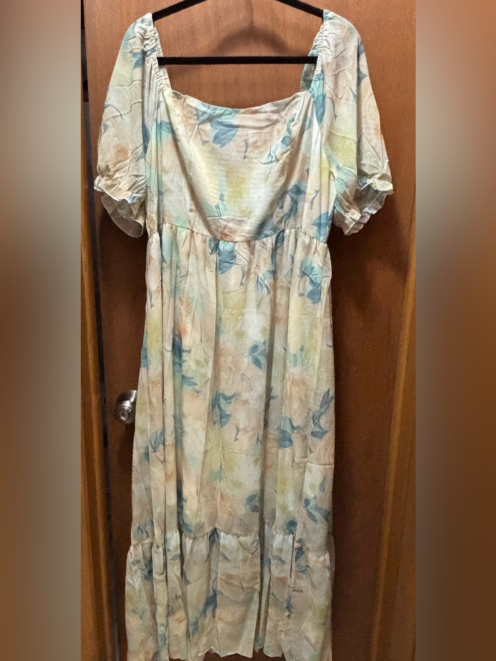 Women’s Puff-Sleeve Floral Smocked Top - Cream/Blue